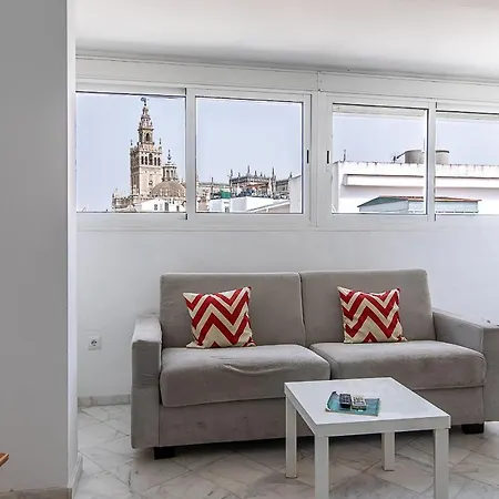 Reservaloen Mariano De Cavia Sevilla